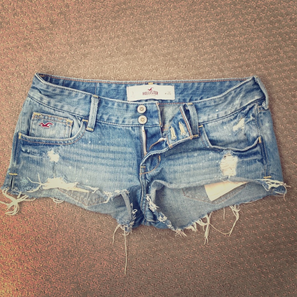 Hollister Low-Rise Distressed Denim Shorts — W 26